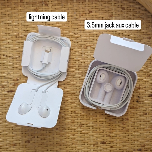 APPLE EARPHONES EARBUDS WITH LIGHTNING CABLE OR 3.5MM AUX CABLE - Picture 2 of 2